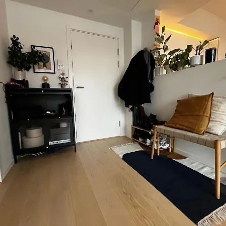 Bright Upscale 1-bedroom Waterview In Trendy Sydhavn, Cph