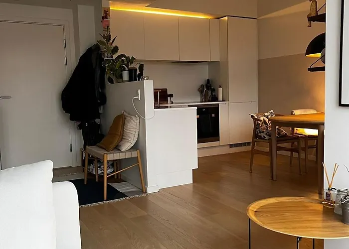 Bright Upscale 1-bedroom Waterview In Trendy Sydhavn, Cph Apartment *